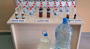 Jandarma'dan sahte içki üretimi yapılan eve baskın