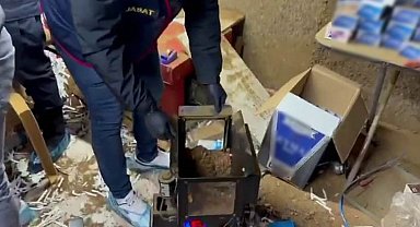 Jandarmadan kaçakçılık ve uyuşturucu operasyonu: 3 gözaltı
