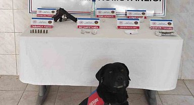 Jandarmadan silah ve uyuşturucu operasyonu: 3 gözaltı