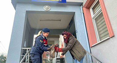 Jandarmanın bitkin halde bulduğu şahin koruma altına alındı