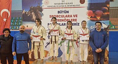 Judocular Sivas'a 6 madalya ile döndü