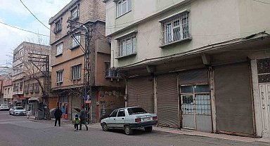Kablo hırsızları kameraya yakalandı