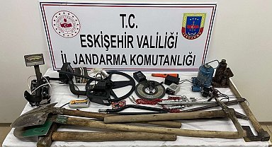 Kaçak kazı yapan şahsılar suçüstü yakalandı