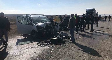 Kafa kafaya çarpıştılar: 1 ölü, 1 ağır yaralı