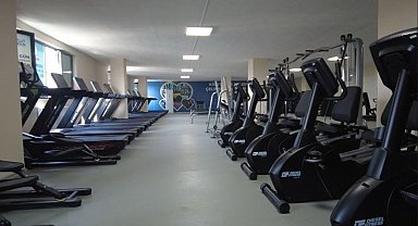 Kağıthane'de Çeliktepe Spor Merkezi hizmete açıldı