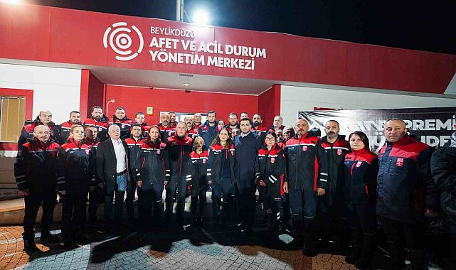 Kahramanmaraş merkezli meydana gelen depremlerde hayatını kaybedenler 04.17'de anıldı