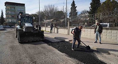 Kaldırım ve asfalt çalışmaları devam ediyor