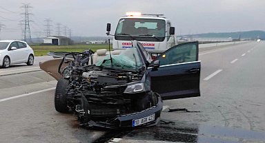 Kamyonete çarpan otomobildeki yolcu hayatını kaybetti