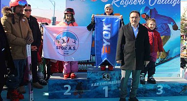 Kar Fırtınaları Valilik Kupası'nda şampiyonlar belli oldu
