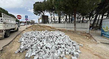 Karacasu İlçe Devlet Hastanesi'nin yolları yapılıyor