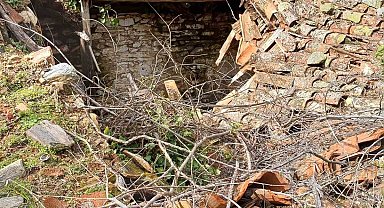 Karacasu'nun yayla evleri zamana yenik düşüyor