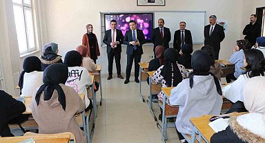 Kaymakam Özçelik: "Kız çocuklarının okutulması konusunda hassasiyetle duruyoruz"
