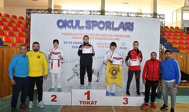 Kayserili karatecilerden 10 madalya
