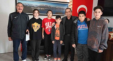 Kemer Belediyesi'nden sporculara ulaşım desteği