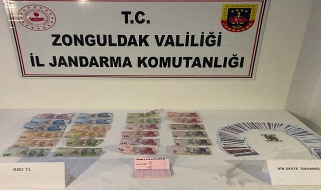 Kıraathanede kumar ve alkol operasyonu