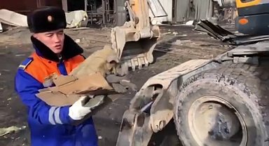 Kırgızistan'da santraldeki patlamanın 3'üncü gününde enkazdan bir köpek kurtarıldı
