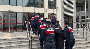Kırklareli'de 11 kaçak göçmen yakalandı: 5 gözaltı