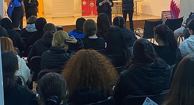 Kız öğrencilerine KADES eğitimi
