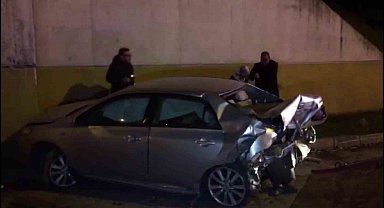 Kocaeli'de iki araç çarpıştı: 3 yaralı