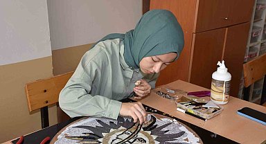 Kökeni Sümerlilere kadar uzanan sanatta paha biçemedikleri eserler çıkartıyorlar