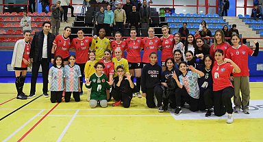 Konyaaltı yarı finalde