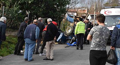 Köpeğe çarpmamak için manevra yapan patpat yan yattı: 2 yaralı