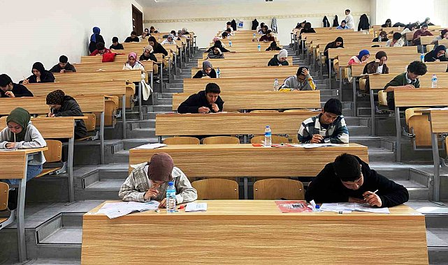 KTO Karatay'da ücretsiz ve ödüllü deneme sınavı ile YKS provası yapıldı