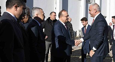 Kültür ve Turizm Bakanı Ersoy: "Turizmdeki hedefimiz 60 milyon ziyaretçi ve 60 milyar dolar gelir elde etmek"