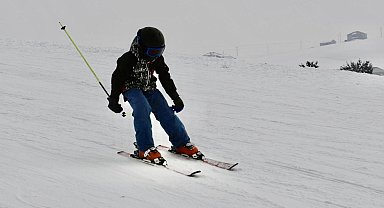 Küpkıran Kayak Merkezi kayakseverlerle doldu