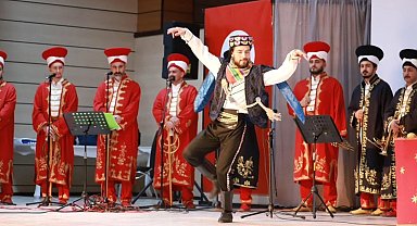 Kurtuluş etkinlikleri kapsamında mehteran takımı konser verdi