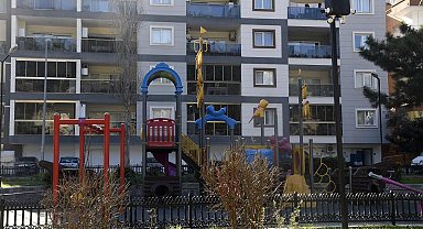 Kuşadası Belediyesi parkları güvenlik kamerası ile donatıyor