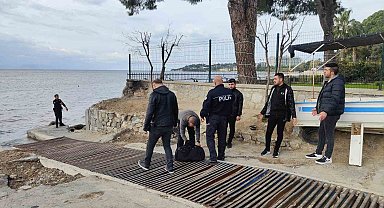 Kuşadası'nda 3 düzensiz göçmen ile 2 organizatör yakalandı