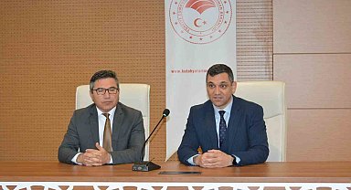 Kütahya İl Tarım Müdürlüğü personeline Tarım Sigortaları Kanunundaki değişikler anlatıldı