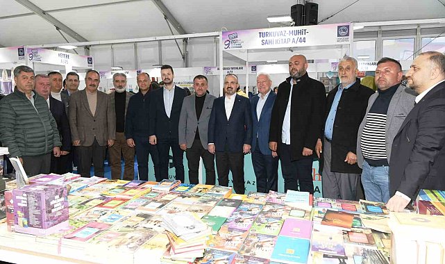 Lapseki Belediye Başkanı Eyüp Yılmaz, Bakan Yardımcısı Turan'ın imza gününe katıldı