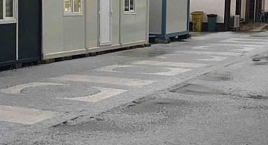 Malatya'da dolu yağışı etkili oldu, yollar beyaza büründü