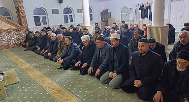 Malazgirtliler depremzedeleri unutmadı