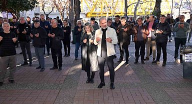 Manavgat Belediyesi depremde hayatını kaybedenleri andı