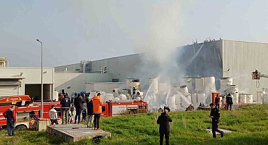 Manisa OSB'deki İpek kağıt fabrikasında yangın