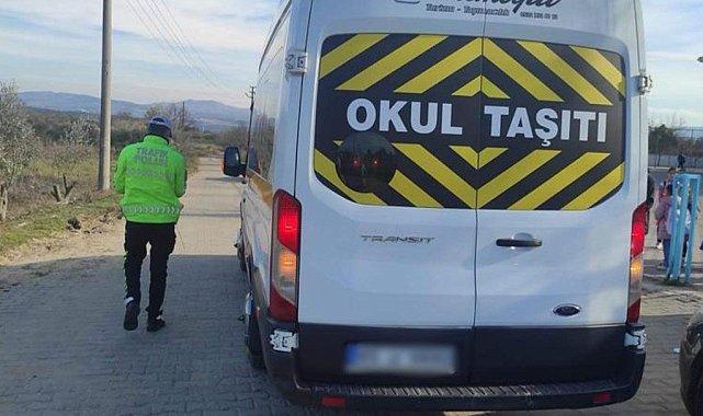 Manisa'da 2 okul servisi trafikten men edildi