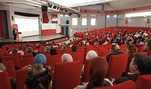 Manisa'da 'Aile İçi İletişim' söyleşisi