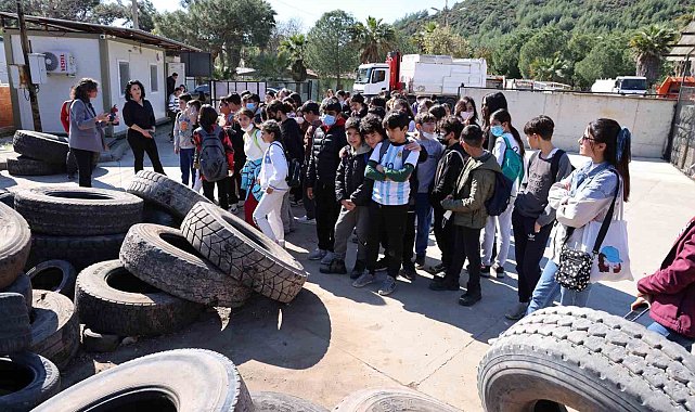 Marmaris'te öğrenciler geri dönüşümü öğrendi