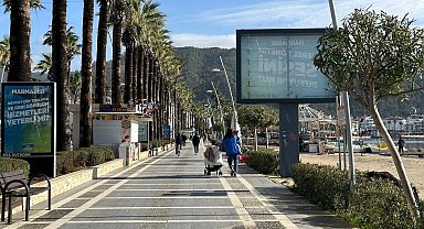 Marmaris'te sağanak yağış, yerini güneşli havaya bıraktı