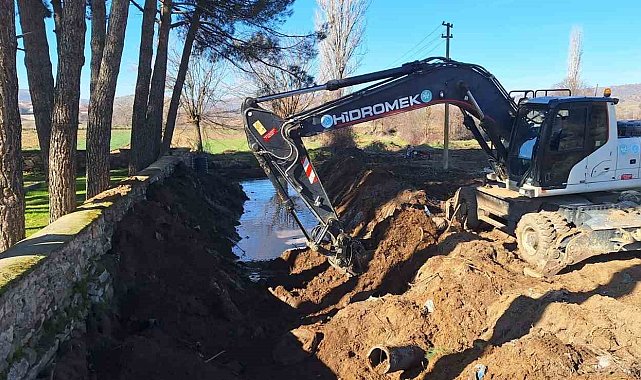 MASKİ'den dere temizliği ve içme suyu hattı çalışmaları