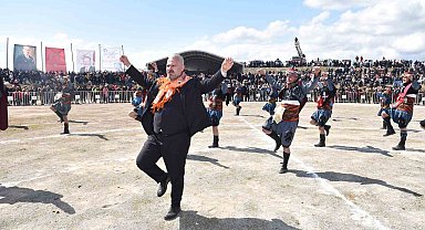 Menemen'de Folklorik Deve Gösterisi heyecanı