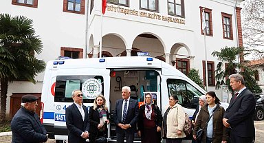 Merhum Özbay ailesinden Büyükşehir'e hasta nakil ambulans bağışı