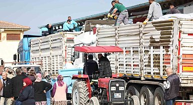 Merkezefendi Belediyesi süt üreticilerine 100 ton yem desteği verdi