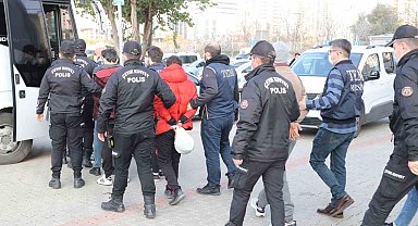 Mersin'de DEAŞ operasyonu: 16 şüpheli adliyeye sevk edildi