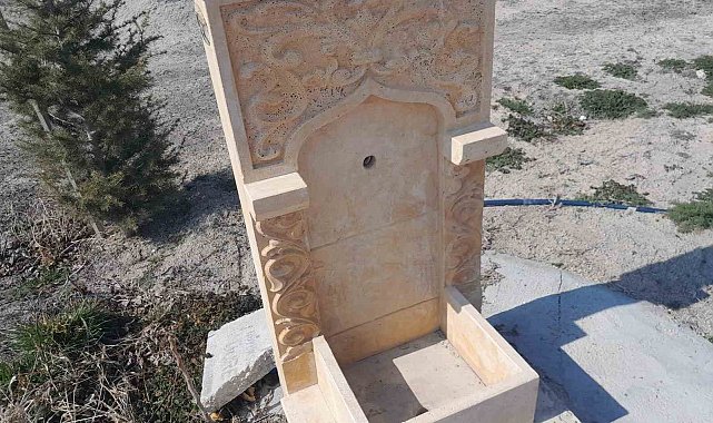 Mezarlıktaki çeşmelerin musluklarını çaldılar