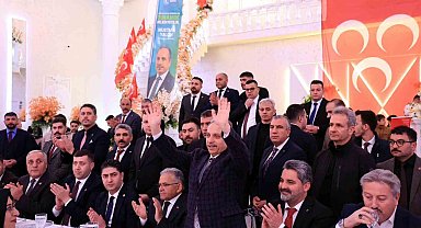 MHP'li Özdemir: "Mustafa başkan, Türkiye'ye mal olmuş kıymetli bir isim"