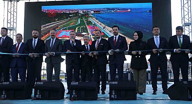 Millet Bahçesi açılışı mitinge dönüştü